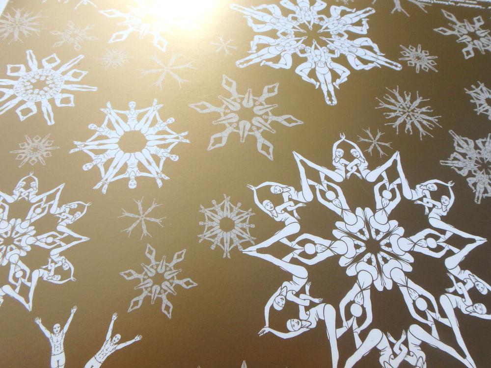 Swimflakes gold wrapping paper